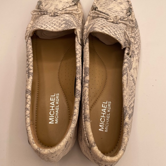 Michael Kors MK Leather Snake Print Loafers Size 7 - Picture 4 of 8